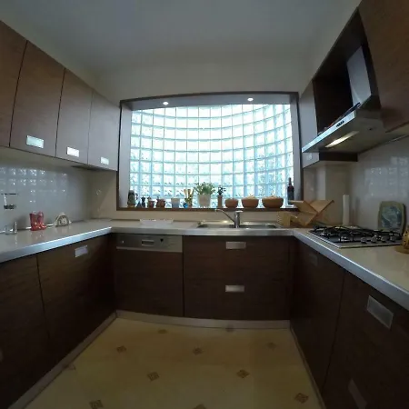 Lidson Willa Golem (Tirana)